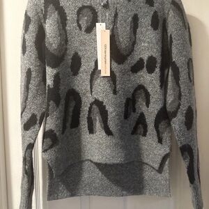 Bloomingdale's Women's Exclusive Aqua Leopard Crewneck Sweater Size Extra Small